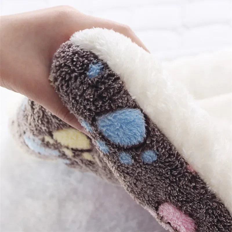 Soft Flannel Thickened Pet Blanket Dog Bed Mat for Puppy Cat Sofa Cushion Dog Beds Pets Keep Warm Sleeping Cover Dog Accessories