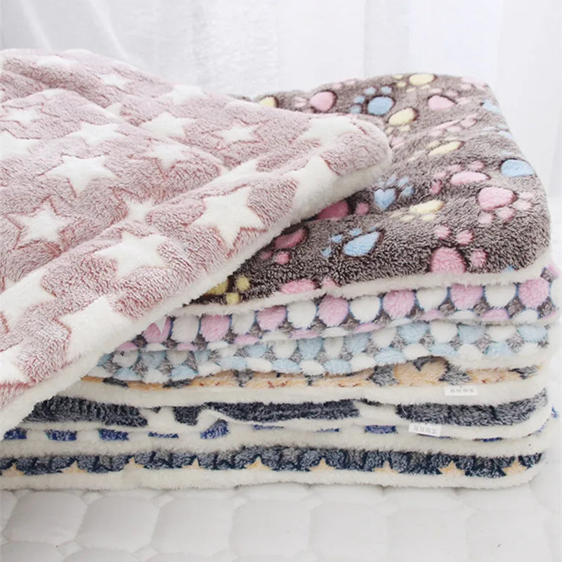 Soft Flannel Thickened Pet Blanket Dog Bed Mat for Puppy Cat Sofa Cushion Dog Beds Pets Keep Warm Sleeping Cover Dog Accessories